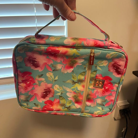 Floral Bible Cover - Picture 4 of 10